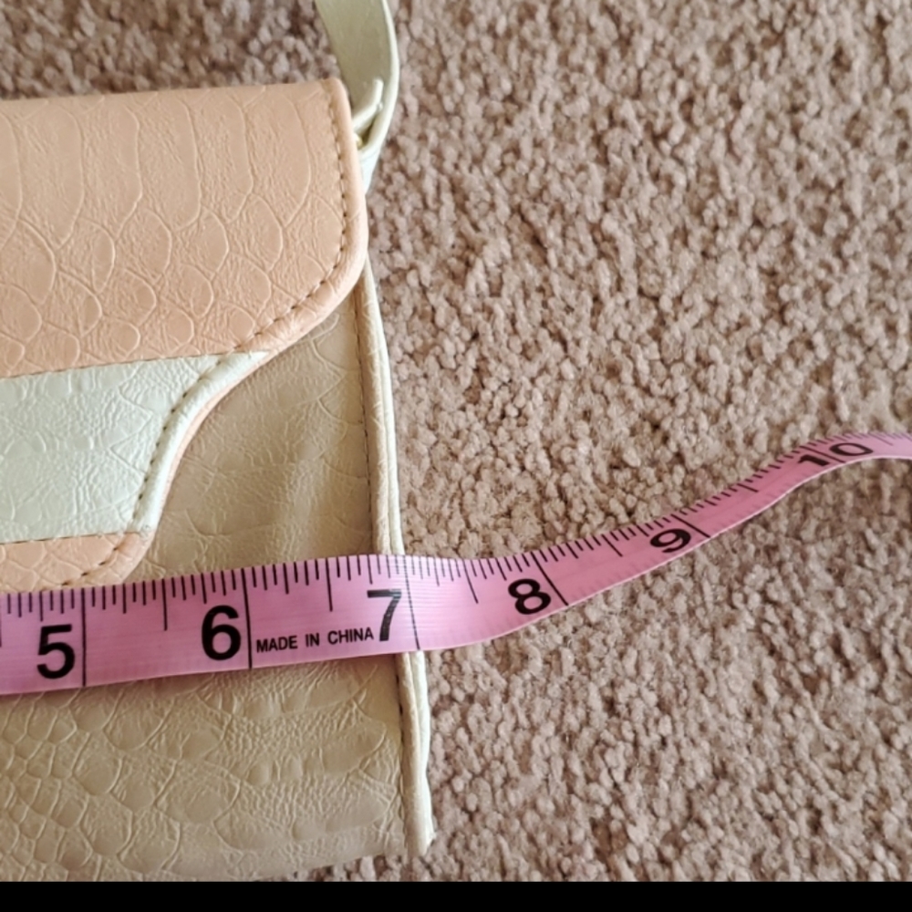 Jessica Simpson purse - Picture 2 of 5